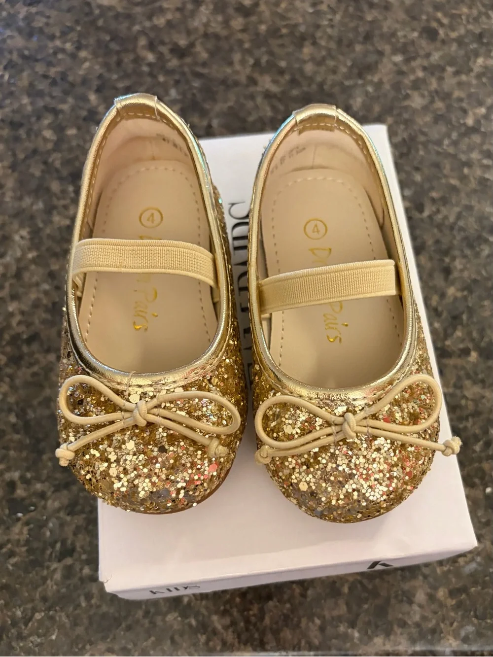 Dream Pairs Girls Size 4 Gold Glitter Dress Shoes / Ballet Flats – New in Box ✨